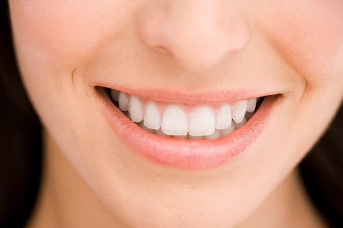 Tìm hiểu về răng sứ - Làm răng sứ phải kiêng gì?